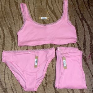 SKIMS PINK LACED POINTELLE SET- BRA TOP SIZE XL, PANTIES SIZE M, LEGGING SIZE M